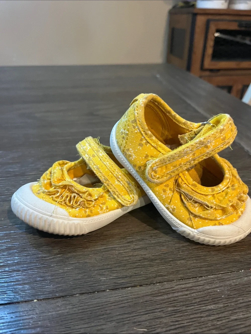 wonder nation Yellow Ruffle Mary Jane Walker Shoes